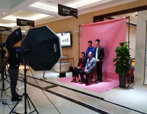 情融龍悅灣 團(tuán)圓全家?！ǜ駵剀皶r(shí)光，記錄幸福瞬間